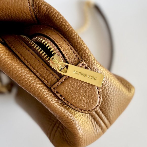 Michael Kors Jet Set Medium Pebbled Leather Chain Shoulder Bag - Picture 8 of 11